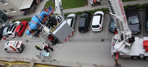 20120703-menschenrettung-rodlbergerstrasse-3623_bearb